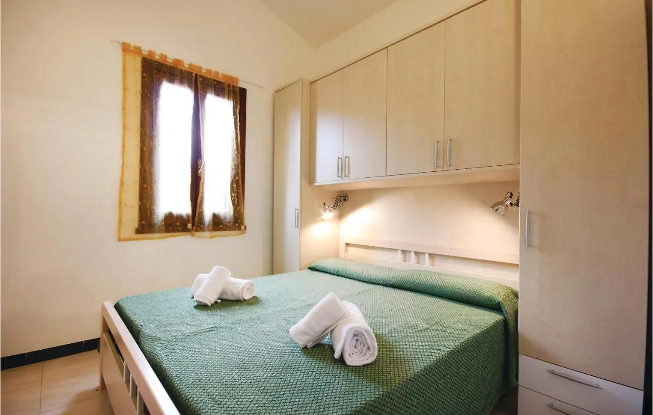 Awesome Apartment In Costa Rei -Ca- With Kitchen Monte Nai 0*,